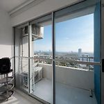 Apartamento Torre Prime con piscina y vistas al centro histórico